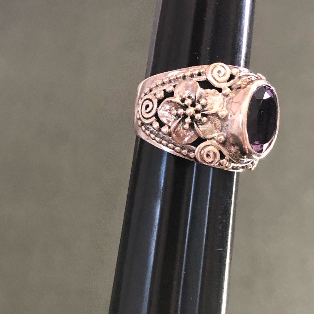 Amethyst and 925 sterling ring - Picture 2 of 5